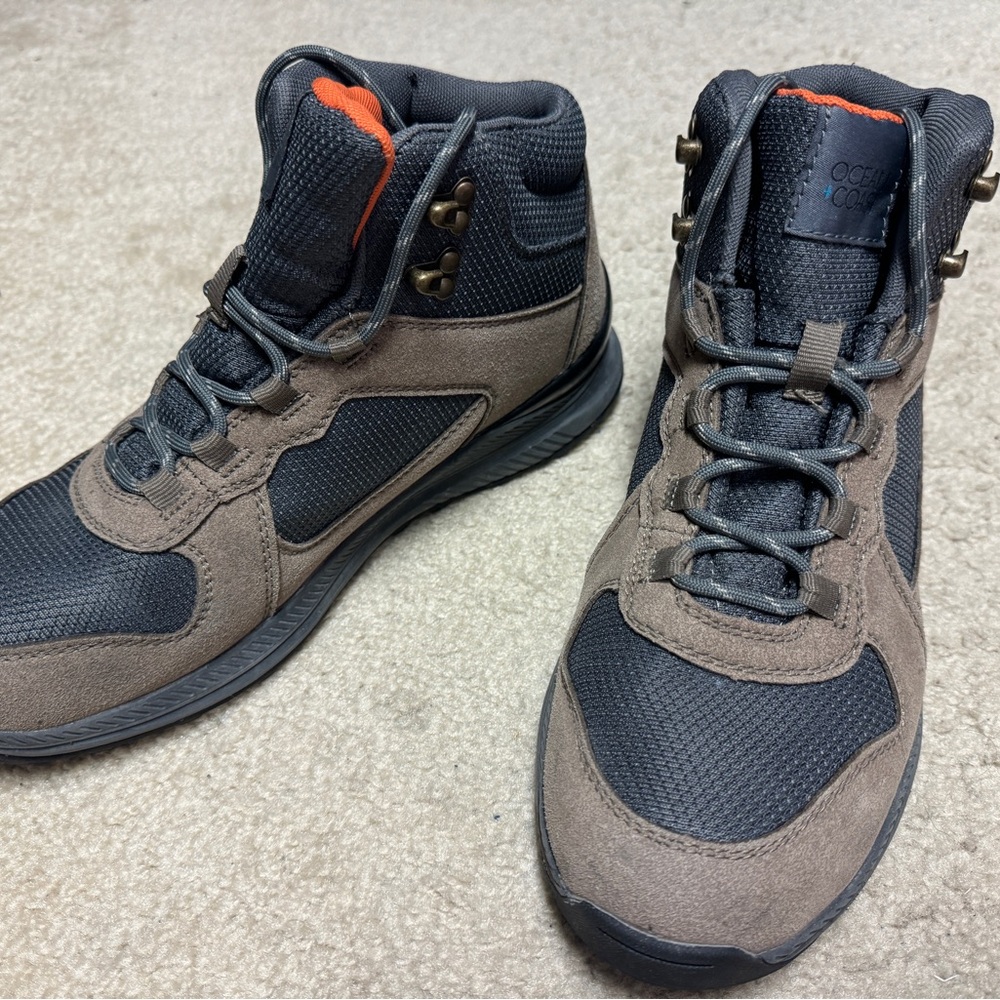 Men's Brown & Black Lace-Up Hiking Boots
